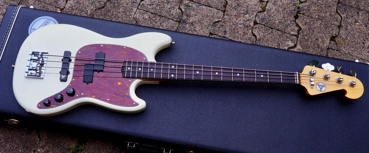 what are short-scale bass guitars?